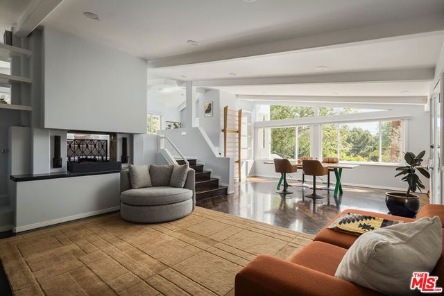 12317 Rochedale Lane, Los Angeles, CA 90049