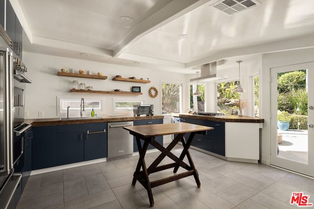 12317 Rochedale Lane, Los Angeles, CA 90049