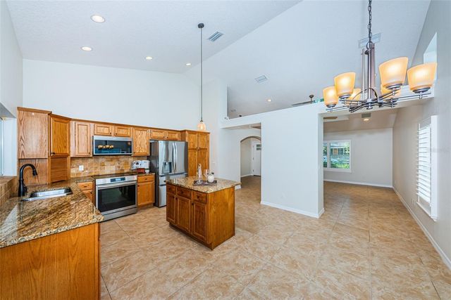 5119 21ST AVENUE N, St Petersburg, FL 33710