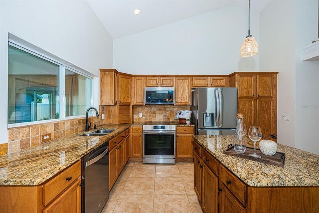 5119 21ST AVENUE N, St Petersburg, FL 33710