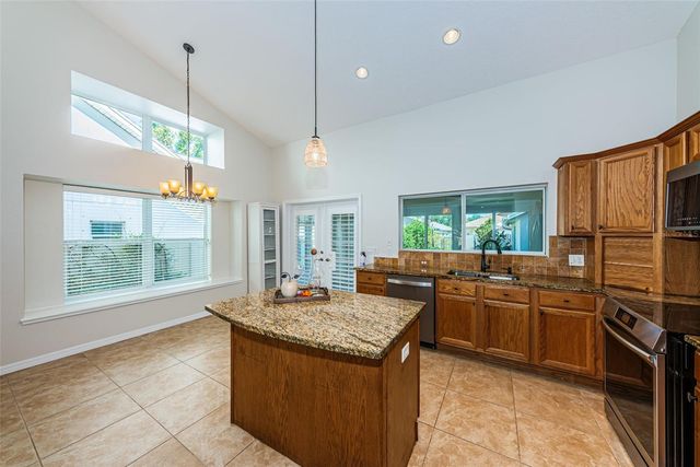 5119 21ST AVENUE N, St Petersburg, FL 33710