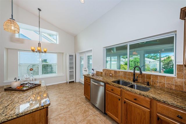 5119 21ST AVENUE N, St Petersburg, FL 33710