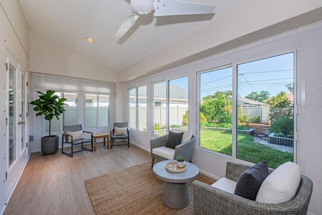 5119 21ST AVENUE N, St Petersburg, FL 33710