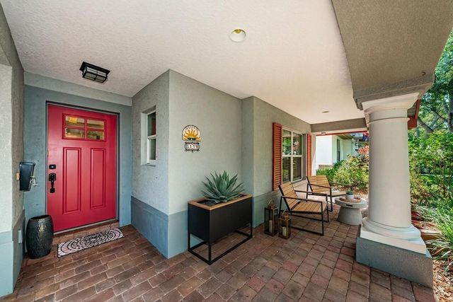 5119 21ST AVENUE N, St Petersburg, FL 33710
