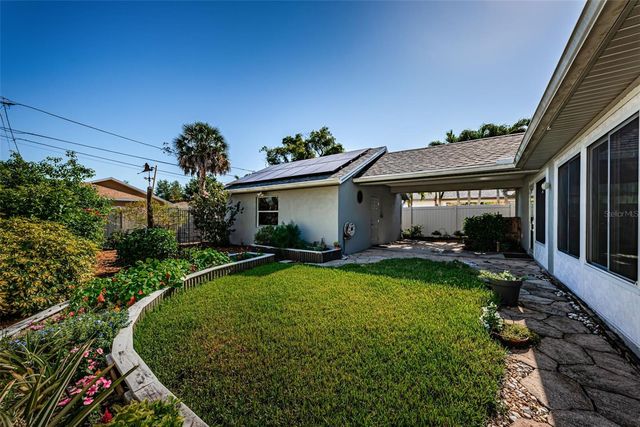 5119 21ST AVENUE N, St Petersburg, FL 33710