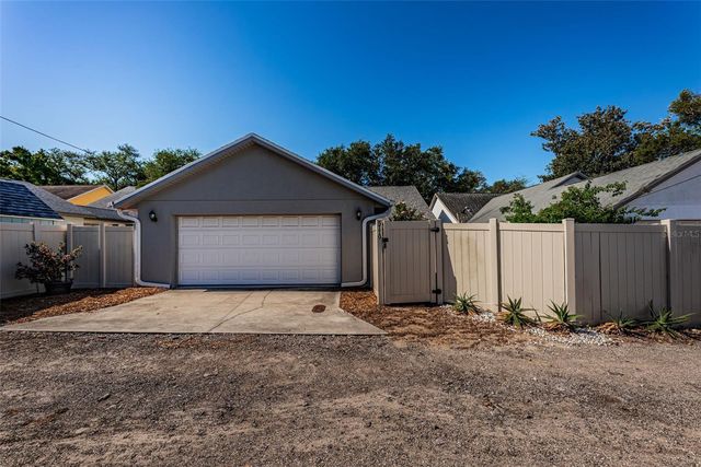 5119 21ST AVENUE N, St Petersburg, FL 33710