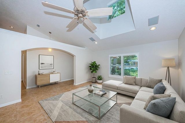 5119 21ST AVENUE N, St Petersburg, FL 33710
