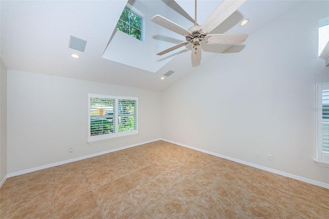 5119 21ST AVENUE N, St Petersburg, FL 33710