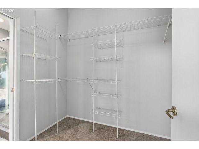 730 Se BARNES Ave, Gresham, OR 97080