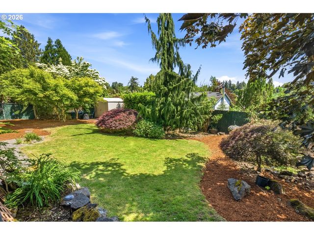 730 Se BARNES Ave, Gresham, OR 97080