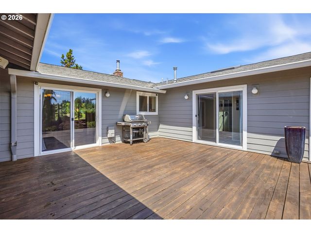 730 Se BARNES Ave, Gresham, OR 97080