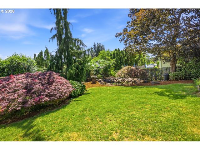 730 Se BARNES Ave, Gresham, OR 97080
