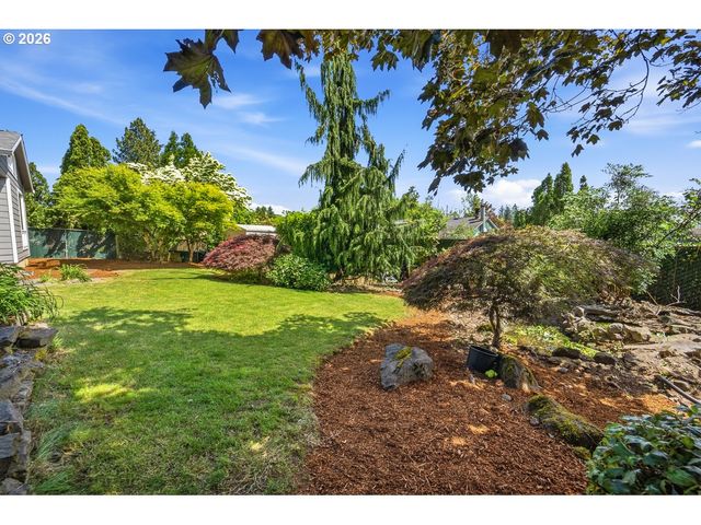 730 Se BARNES Ave, Gresham, OR 97080