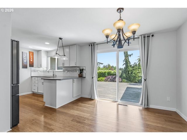 730 Se BARNES Ave, Gresham, OR 97080