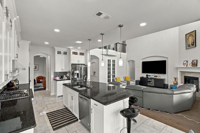 7211 Arches Avenue, Irving, TX 75063