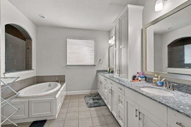 7211 Arches Avenue, Irving, TX 75063