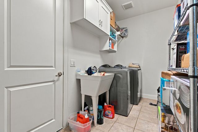 7211 Arches Avenue, Irving, TX 75063