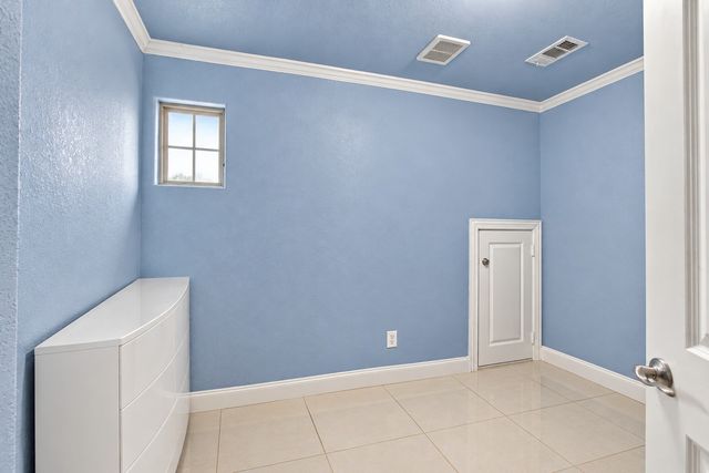 7211 Arches Avenue, Irving, TX 75063