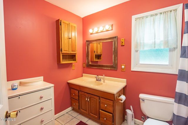 130 Humphreys Drive, Telford, TN 37690