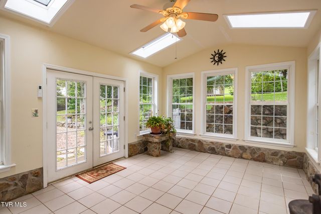 130 Humphreys Drive, Telford, TN 37690
