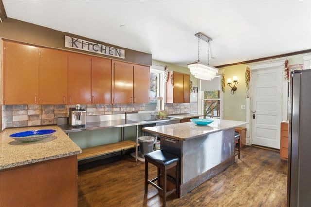 2716 Bethel Boulevard, Zion, IL 60099