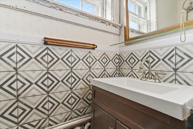 2716 Bethel Boulevard, Zion, IL 60099