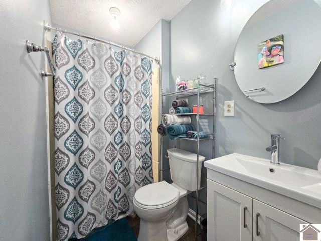 5921 Oakhaven, Paducah, KY 42003