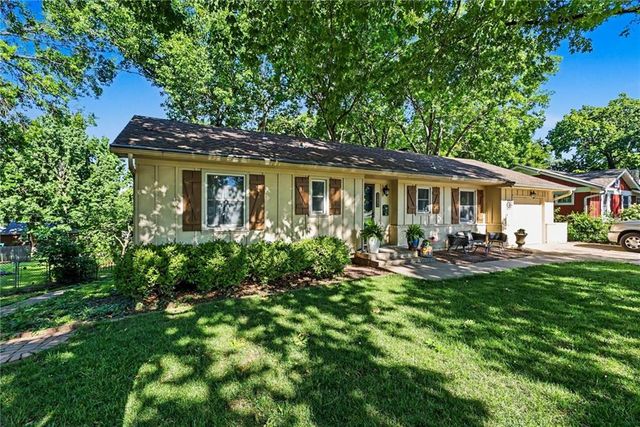 9334 Woodward Street, Overland Park, KS 66212