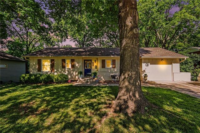 9334 Woodward Street, Overland Park, KS 66212
