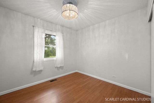 1102 Walnut Avenue, Hanover Park, IL 60133