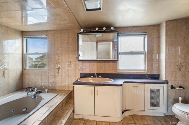 181 Monroe Street, Franklin Square, NY 11010