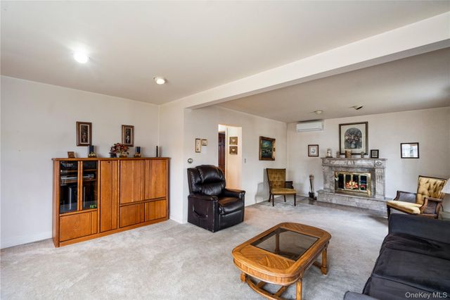 181 Monroe Street, Franklin Square, NY 11010