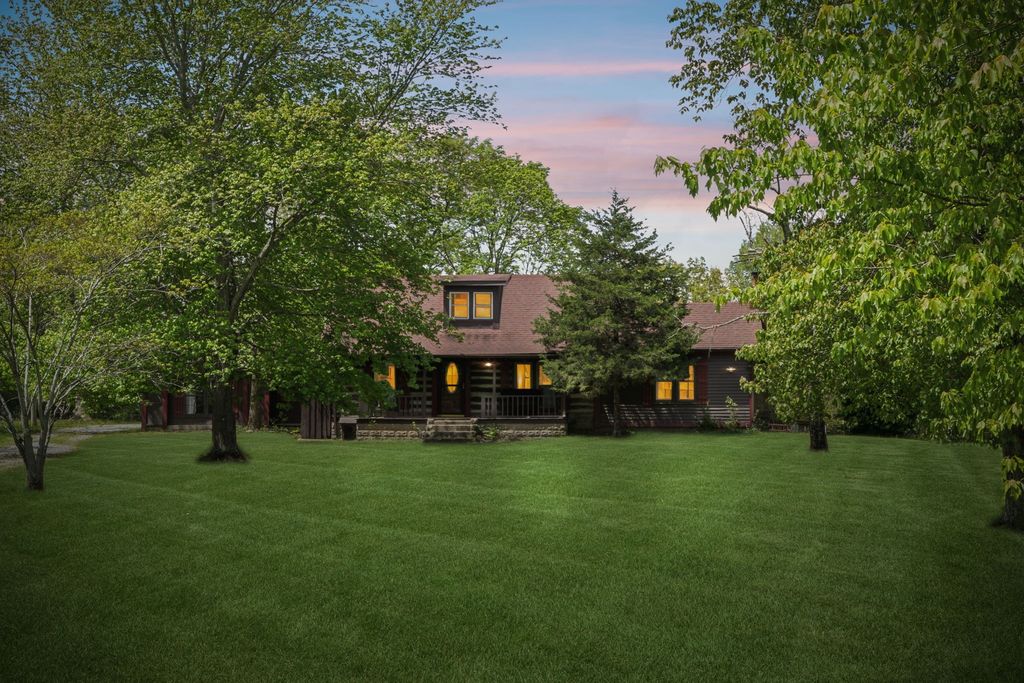 5444 E Robertson Rd, Orlinda, TN 37141