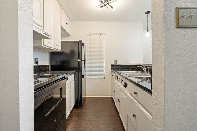 4323 Brown Street 139, Dallas, TX 75219