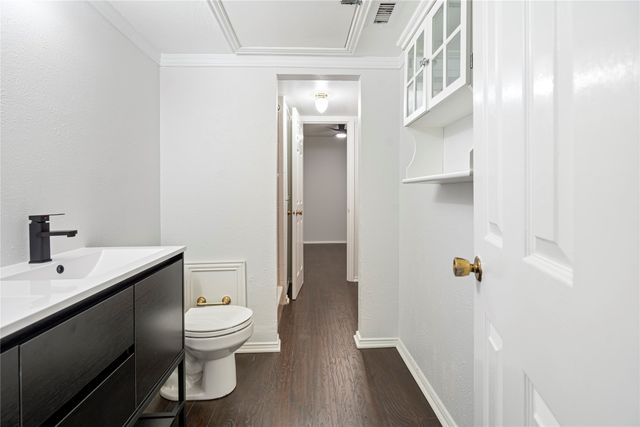 4323 Brown Street 139, Dallas, TX 75219