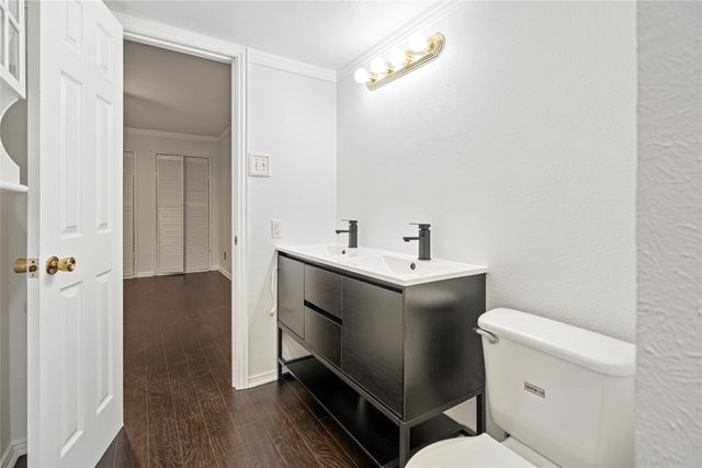 4323 Brown Street 139, Dallas, TX 75219