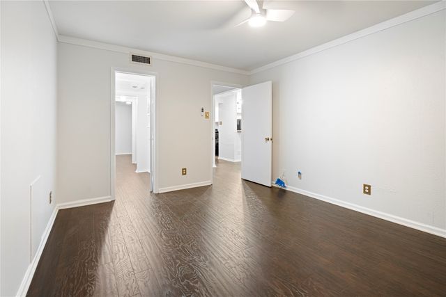 4323 Brown Street 139, Dallas, TX 75219