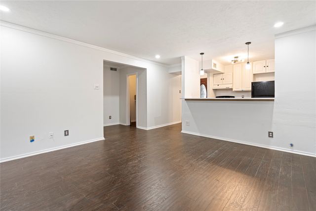 4323 Brown Street 139, Dallas, TX 75219