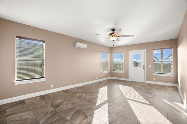 406 Rogart DR, Spicewood, TX 78669