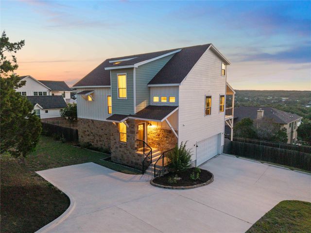 406 Rogart DR, Spicewood, TX 78669