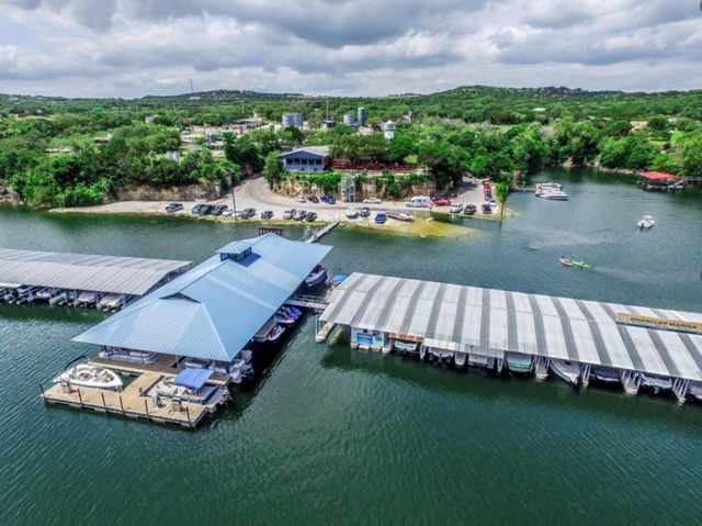 406 Rogart DR, Spicewood, TX 78669