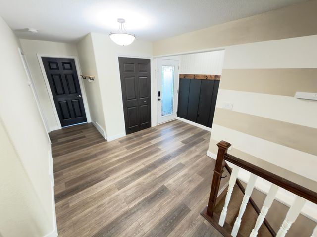 516 NW Forest Rd, Minot, ND 58701