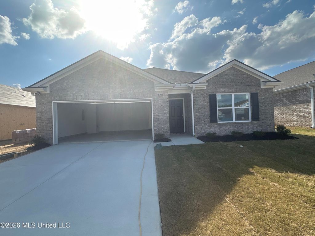 100 Pine Street, Byhalia, MS 38611