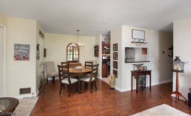70 Haverhill Pl, Franklin Twp., NJ 08873