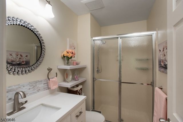 70 Haverhill Pl, Franklin Twp., NJ 08873