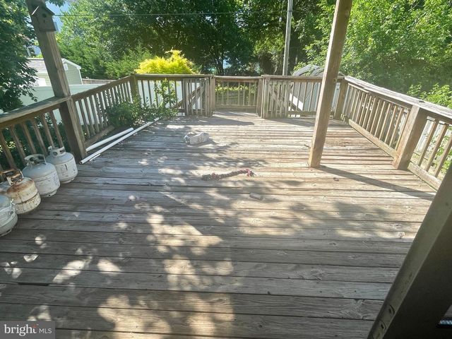 8563 CHRIS CT, Pasadena, MD 21122