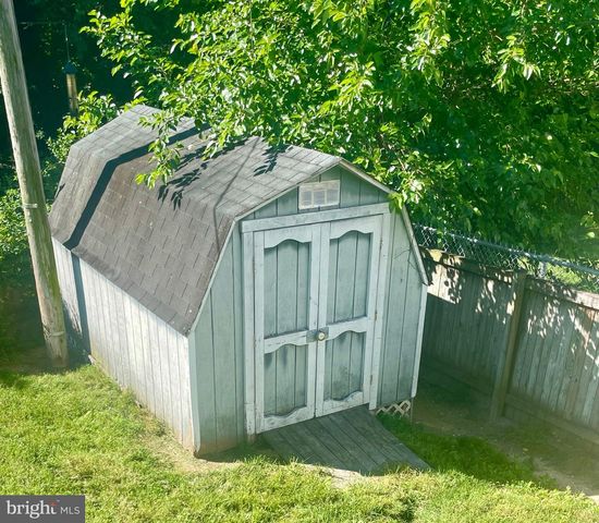 8563 CHRIS CT, Pasadena, MD 21122