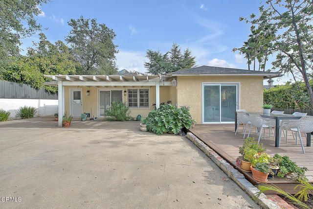 2569 Allen Avenue, Altadena, CA 91001