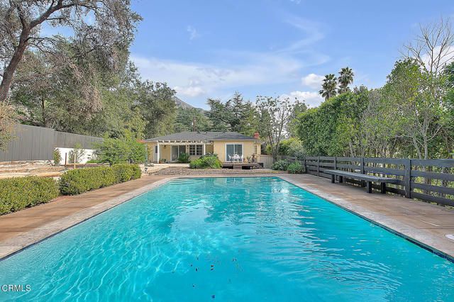 2569 Allen Avenue, Altadena, CA 91001