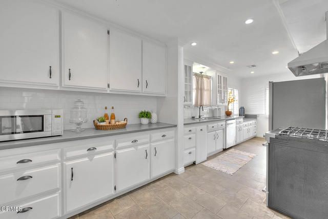 2569 Allen Avenue, Altadena, CA 91001